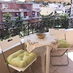 Raj Front Apartamento