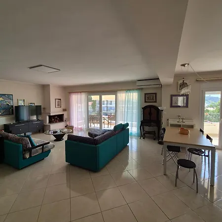 Raj Front アパート