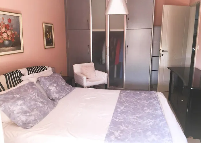 Raj Front Apartman Ajía Triáda